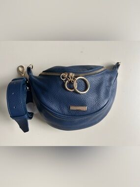 RON WHITE HALF MOON LEATHER CROSSBODY JEANS EUC